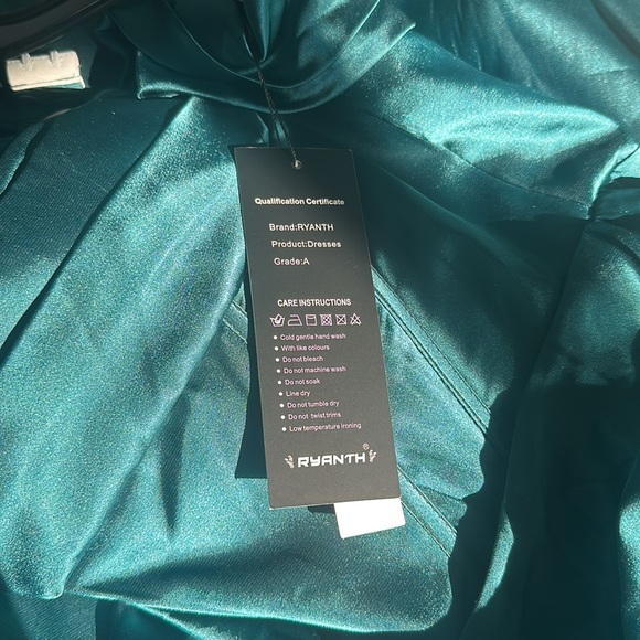 Teal green long dress. - Picture 3 of 3